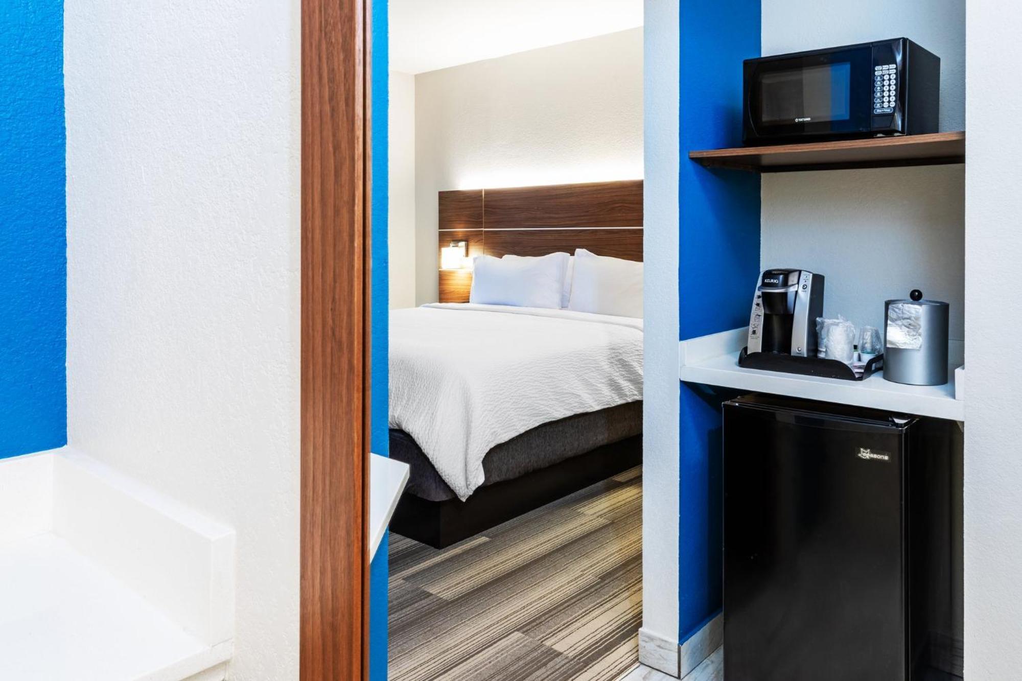Holiday Inn Express & Suites Del Rio By Ihg Kültér fotó